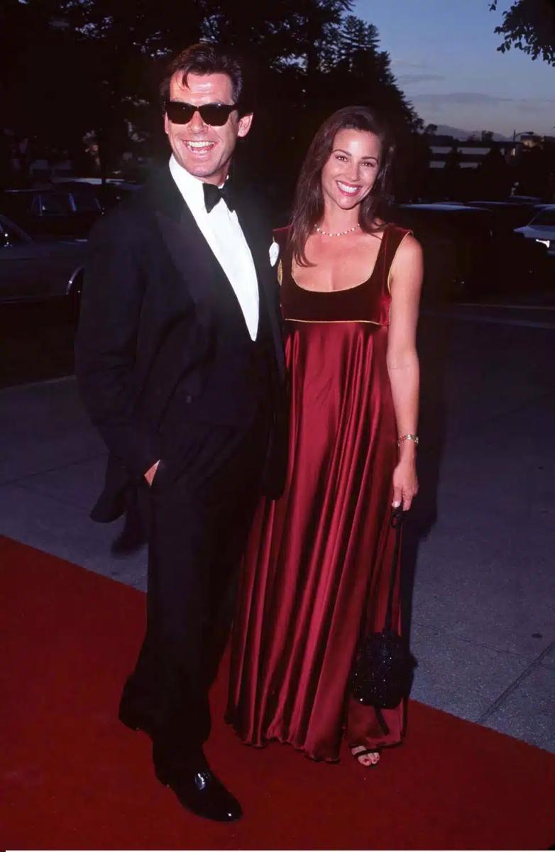 pierce brosnan keely shaye smith 2 050924 3f0f2bf4ae424624b92ba9ff7848ef28