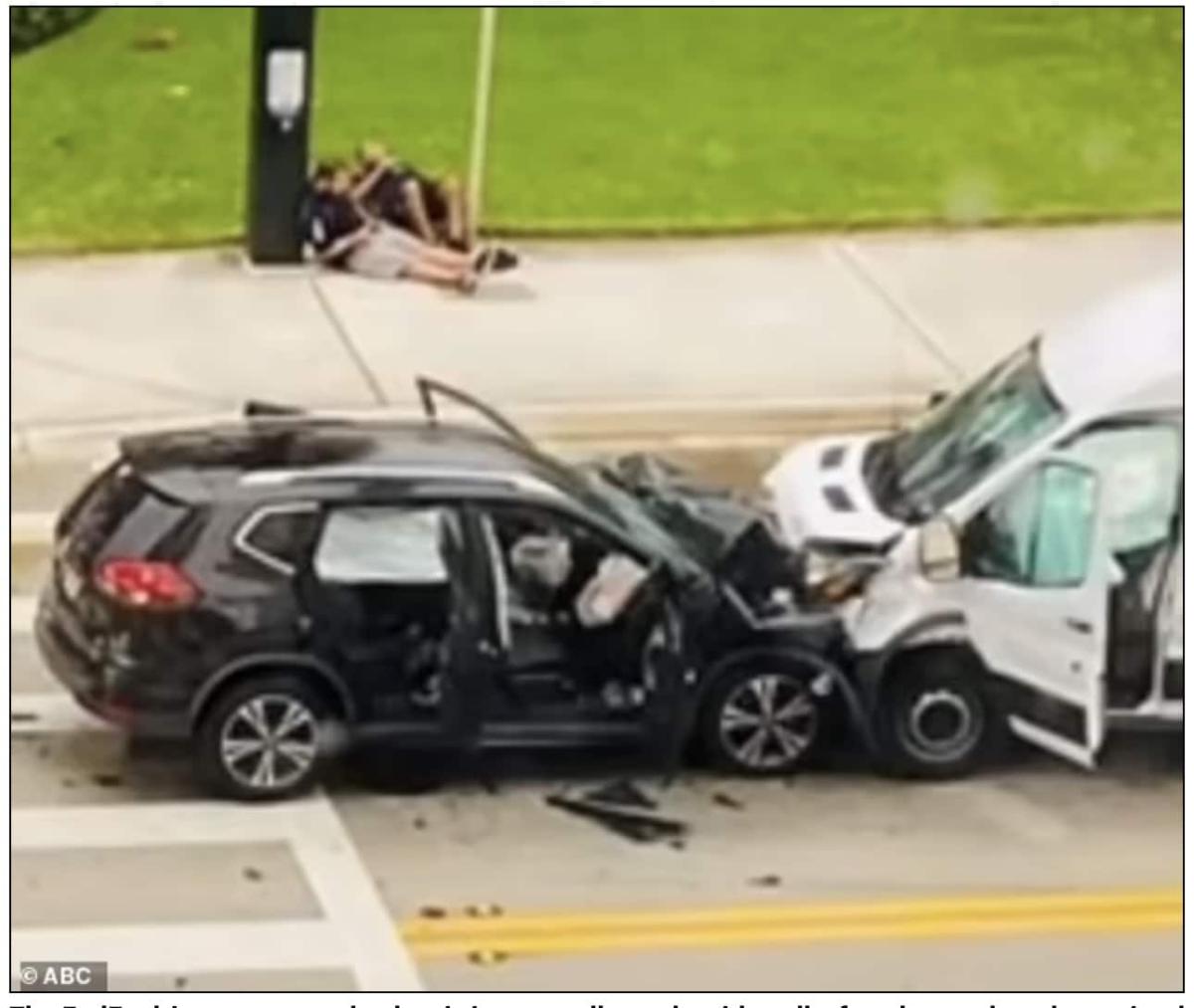 Σφοδρό τροχαίο λόγω στομaτικού σeξ – Πετάχτηκαν έξω από το ΙΧ σχεδόν γuμνoi 4 screenshot 2022 06 08 at 18.10.08