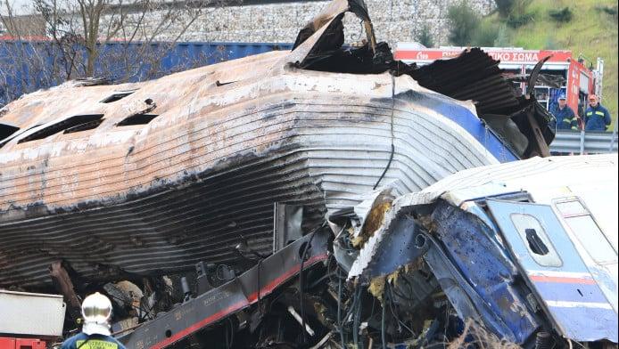 Τέμπη – Τρία χρόνια μετά: Άγνωστο καύσιμο, μπάζωμα και 24 δισ. ευρώ: