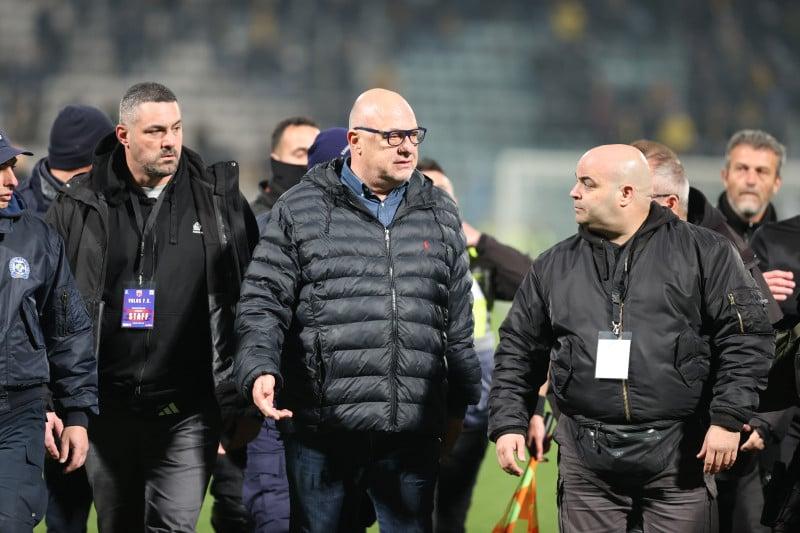 Χαμός με τον Μπέο και την προκλητική κίνηση προς οπαδούς της ΑΕΚ (ΦΩΤΟ)