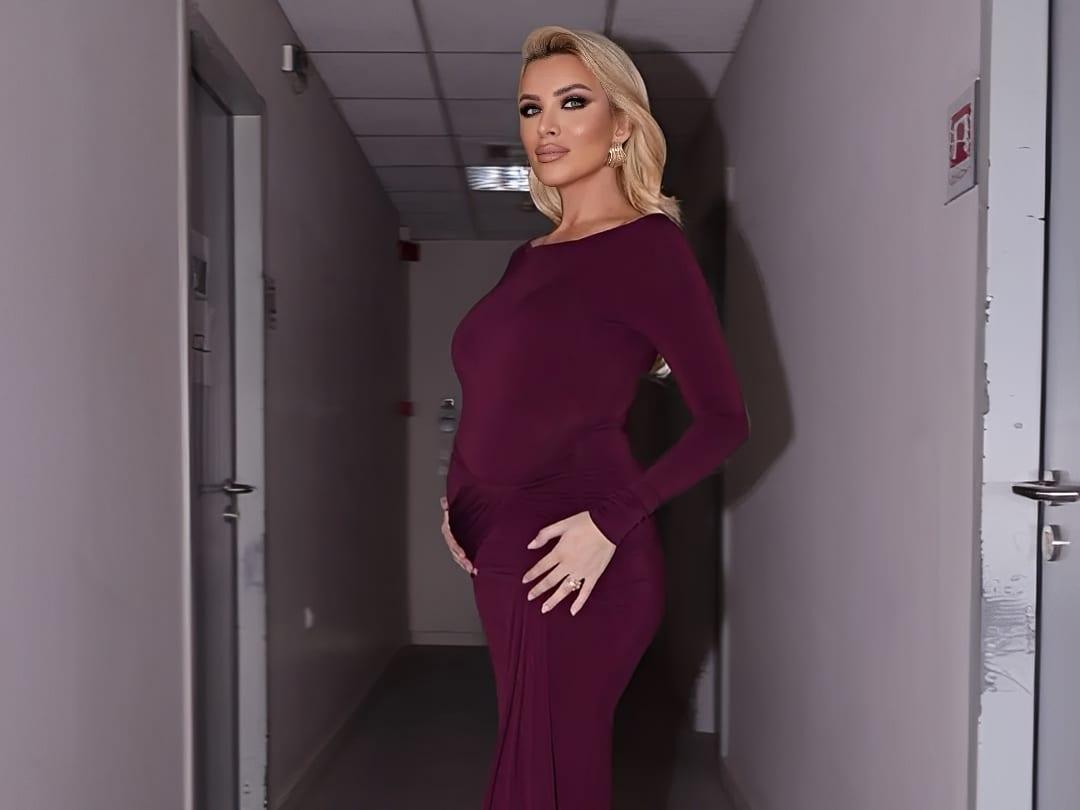 Κατερίνα Καινούργιου: Η εντολή των γιατρών πριν γεννήσει – «Βγάλε τώρα τη σιλικόνη» 1 31