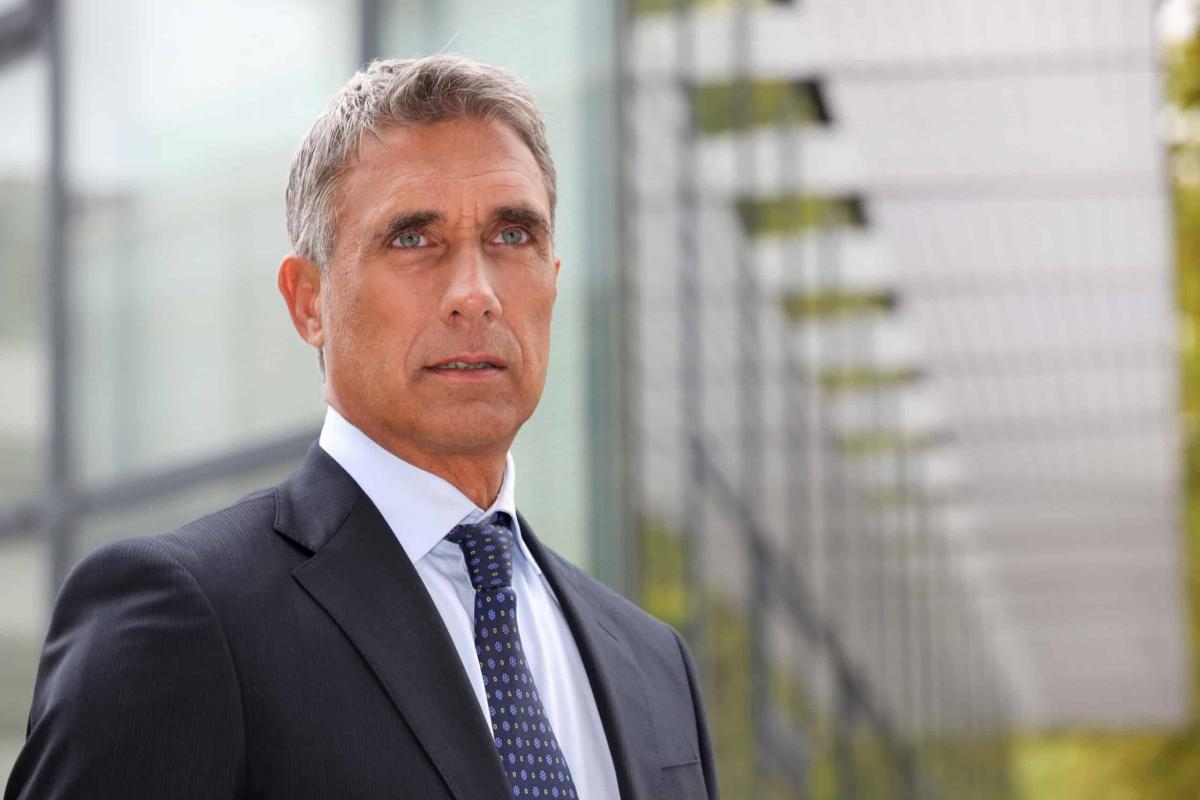 Πράγματα που κάνουν έναν άντρα αμέσως αντιπαθητικό 1 how to attract a man over 50 scaled