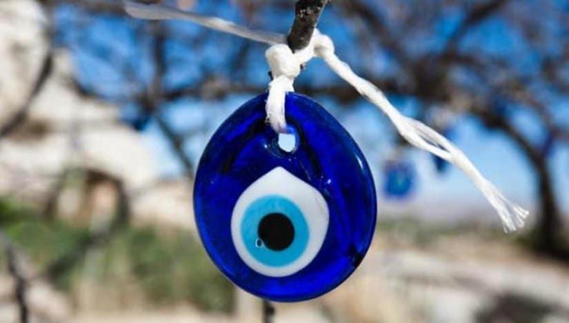 Ξεμάτιασμα: Η ευχή του Άγιοu Κυπριανού κατά της βασκανiας που πρέπει να διαβάζεται 3 φορές 3 mati 0