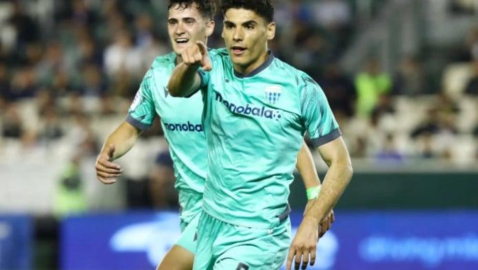 Έκλεισε ο Τσάπρας σε μεγάλη ελληνική ομάδα - Κράτησε ποσοστό ο Κομπότης