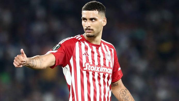 "Στρίμωξε" τον Κάρμο για το συμβόλαιο ο Μπάκας στην κάμερα του Sportdog! 