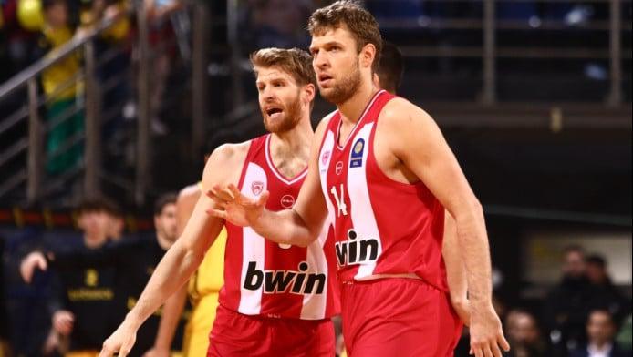 Εξελίξεις στον Ολυμπιακό με Γουόκαπ και Βεζένκοφ - Τι συμβαίνει με Μόρις