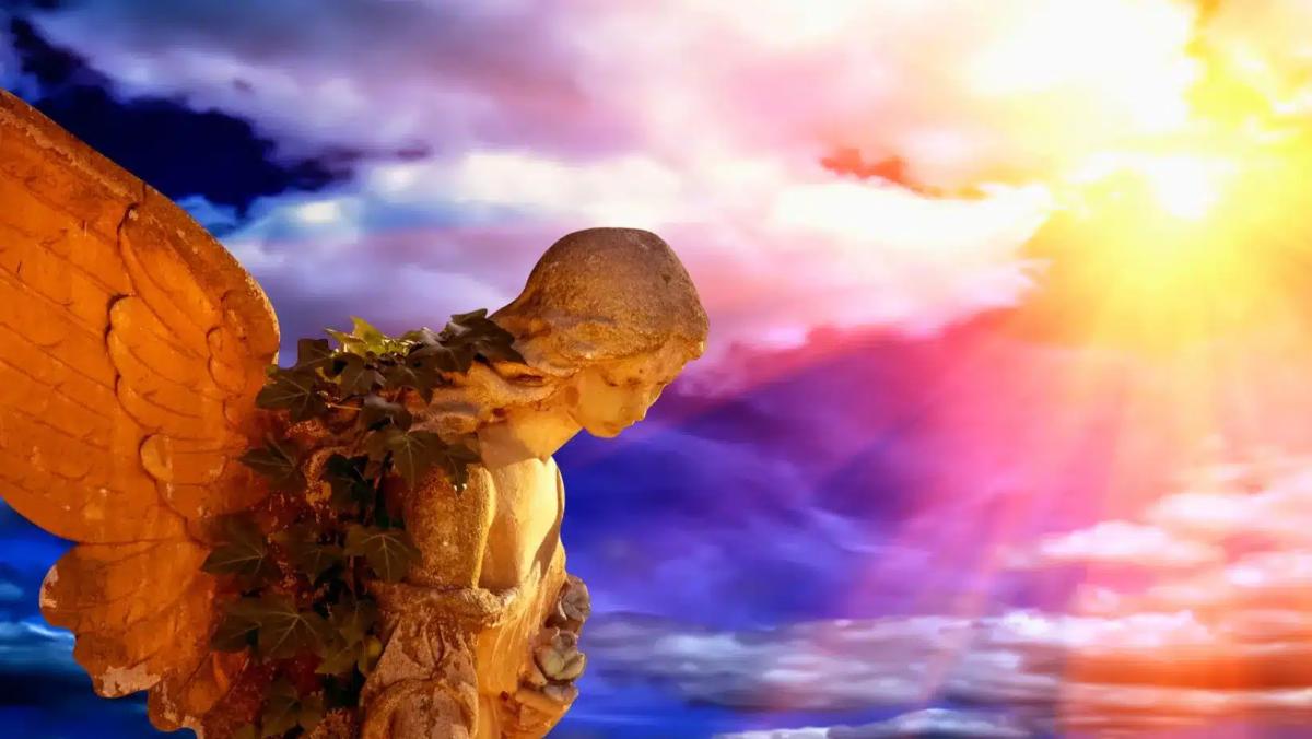 7 signs your guardian angel is trying to contact you.jpg