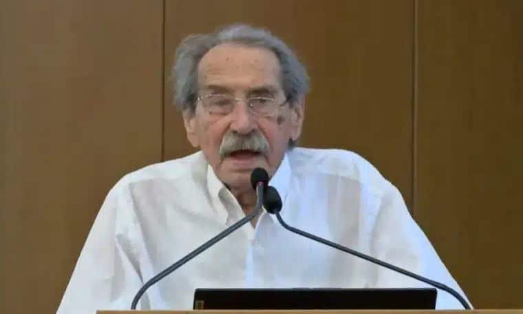 Πέθανε ο δημοσιογράφος Αντώνης Κούρτης – Ήταν κυβερνητικός εκπρόσωπος στην κυβέρνηση του Ανδρέα Παπανδρέου 2 95d84881 antonis kourtis