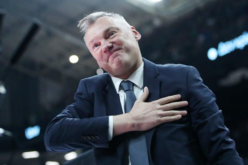 "Ξεσπάθωσε" ο Σάρας: "Δεν μου αρέσει η FIBA - Ποια είναι η λογική εδώ;"