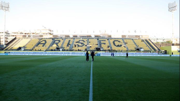 51χρονος πέταξε πλαστικό μπουκάλι στο "Κλ.Βικελίδης" και συνελήφθη