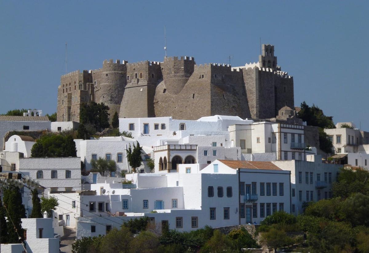 Σήμερα γιορτάζει ο σπουδαίος Άγιος που έχτισε ένα από τα σημαντικότερα μοναστήρια στην Ελλάδα 2 1 57