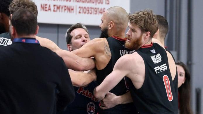  Επεισόδιο με Φουρνιέ - Η θέση Ολυμπιακού και Πανιωνίου (ΒΙΝΤΕΟ)