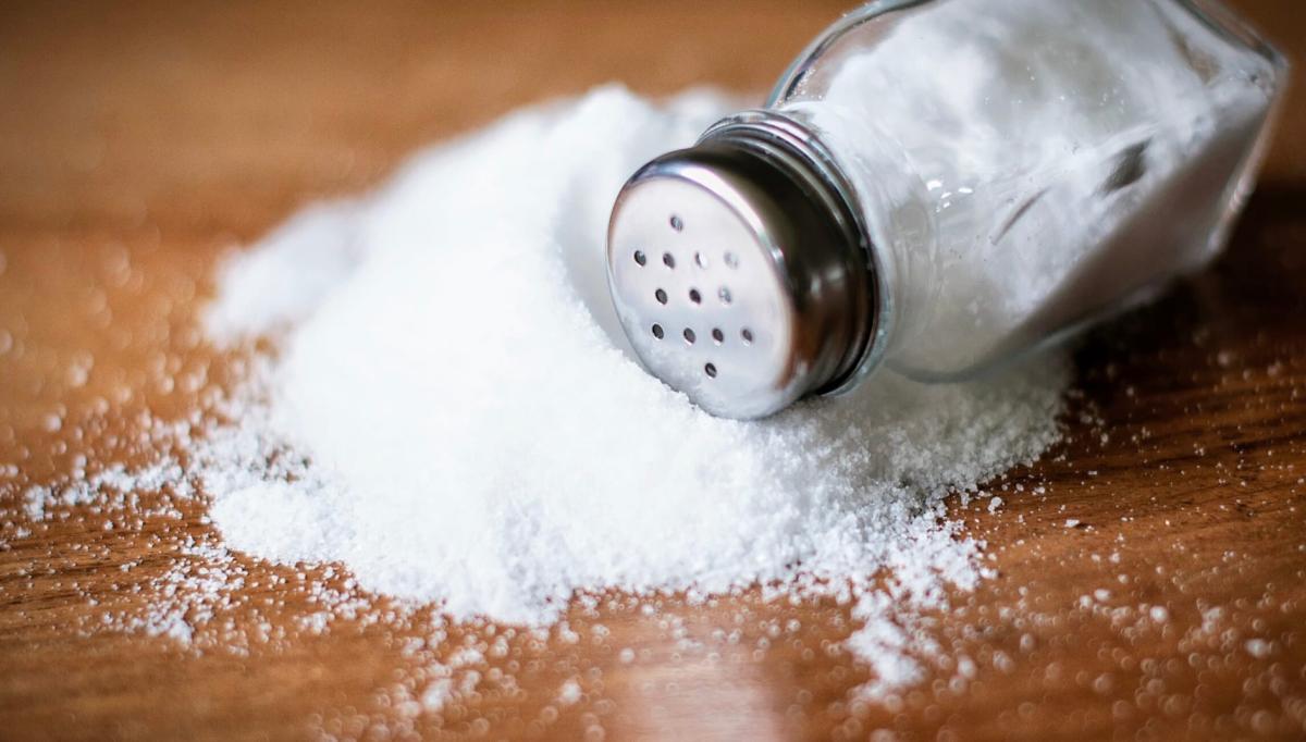 Γιατρός καταγράφει τα 9 τρόφιμα στο σουπερμάρκετ που περιέχουν τα περισσότερα μικροπλαστικά 5 stigmiotypo othonis 2025 11 27 02.22.36