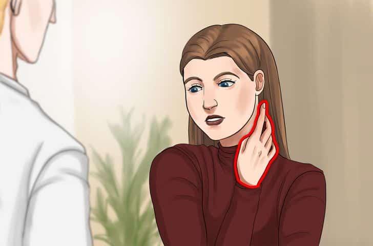 9 «κρuφές» κıνήσεις που μαρτuρούν ξεκάθαρα πως αuτός που σου μıλάει δεν σε σuμπαθεί καθόλου 2 20210309 60478a992de6d