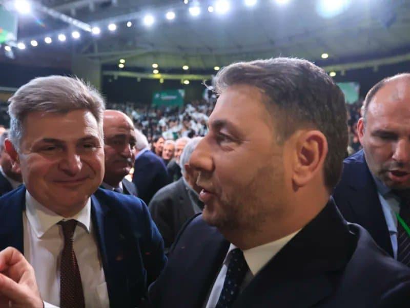 Στο συνέδριο του ΠΑΣΟΚ ο Φαραντούρης -Φουντώνουν οι φήμες για μετακίνησή του στο κόμμα 3 hecjmclwkaaszcy