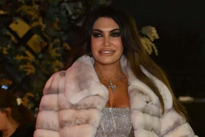 kimbverli10 696x464 1