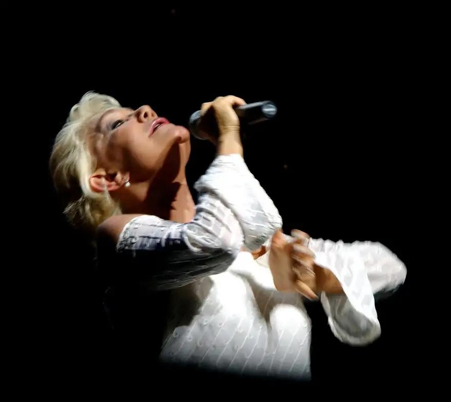 Μαρινέλλα: Την Τρίτη 31 Μαρτίου η κηδεία της σπουδαίας ερμηνεύτριας – Σε λαϊκό προσκύνημα η σορός της 7 marinela 12