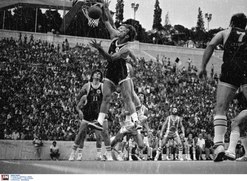 Θλίψη στο ελληνικό μπάσκετ: "Έφυγε" ο Βασίλης Γκούμας (ΦΩΤΟ)