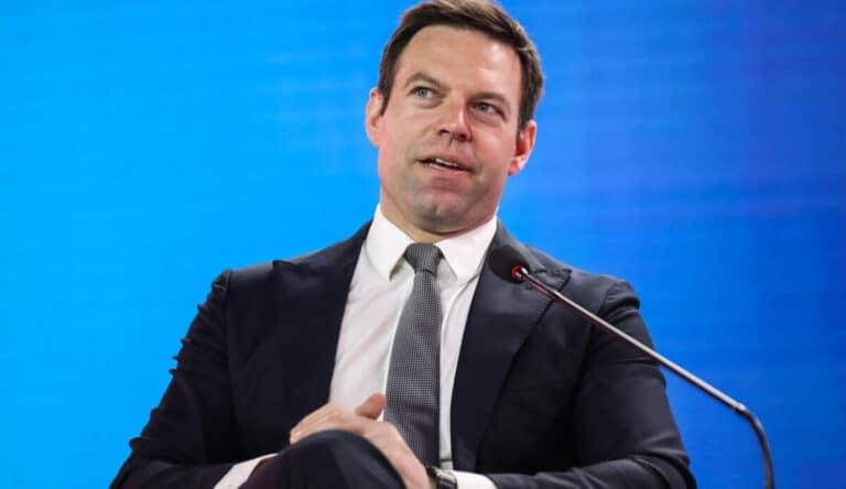 kasselakis scaled e1744027273997 768x444 1