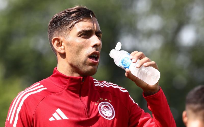 Φεύγει από Ολυμπιακό, τον έκοψε ο Μεντιλίμπαρ λόγω ηλικίας - Θέλει Τριάντη!