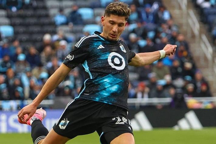 Φεύγει από Ολυμπιακό, τον έκοψε ο Μεντιλίμπαρ λόγω ηλικίας - Θέλει Τριάντη!