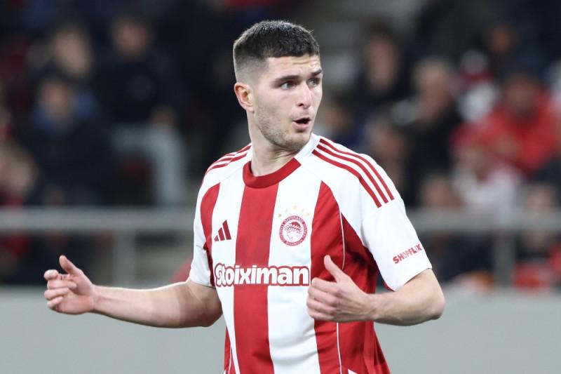 Ο Πιρόλα σε ματς του Ολυμπιακού