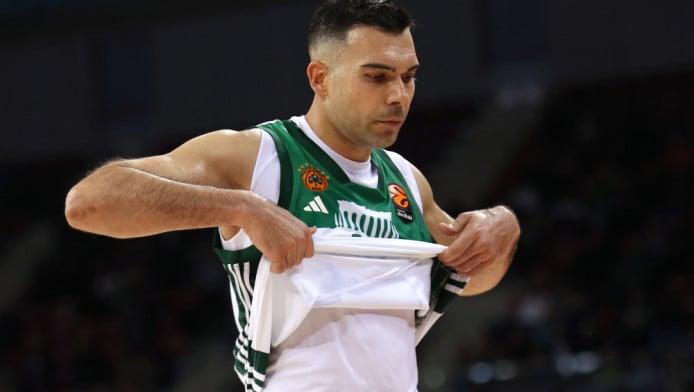 Vlog Παπαβασιλείου: Χτυπούσε αλύπητα τον Σλούκα - Δεν… βγαίνει πλέον με 3!