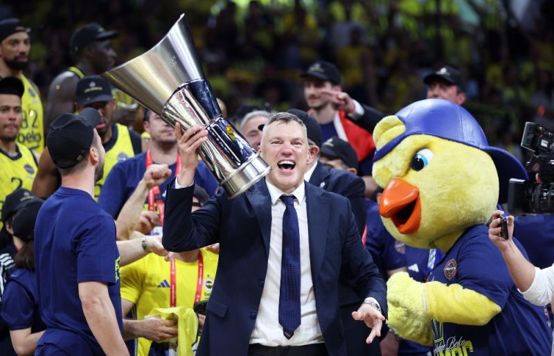 Έρχεται ξεκαθάρισμα στη Φενέρμπαχτσε! Τέσσερις παίκτες διώχνει ο Σάρας