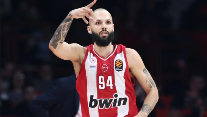 Ο Φουρνιέ σχολίασε τις νίκες ΑΕΚ και ΠΑΟΚ με μια ερώτηση! 