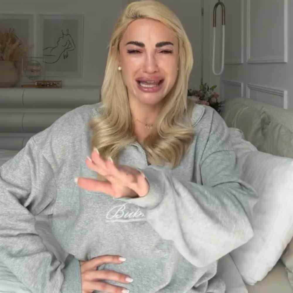 Τα ουρλιαχτά της Τούνη με τις χειροπέδες στο τμήμα: «Θέλω το παιδί μου» 1 2 25