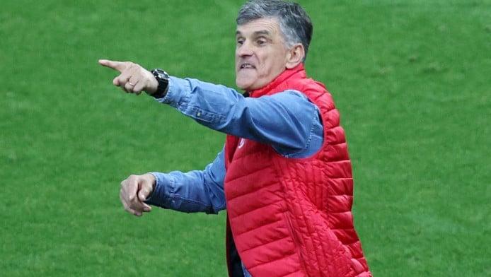 Βαρύ το κλίμα με Μεντιλίμπαρ! "Μάντρωσε" τους παίκτες μετά την ήττα από ΑΕΚ