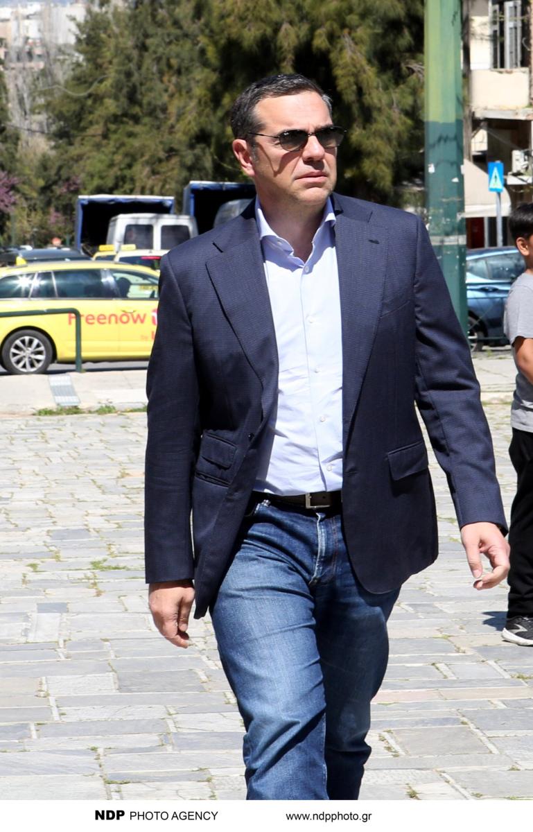 Θεανώ Φωτίου: Συντετριμμένη στην κηδεία του γιου της – Με δάκρυα στα μάτια ο 17χρονος γιος του Βασίλη Ρίζου 22 img 9374 scaled