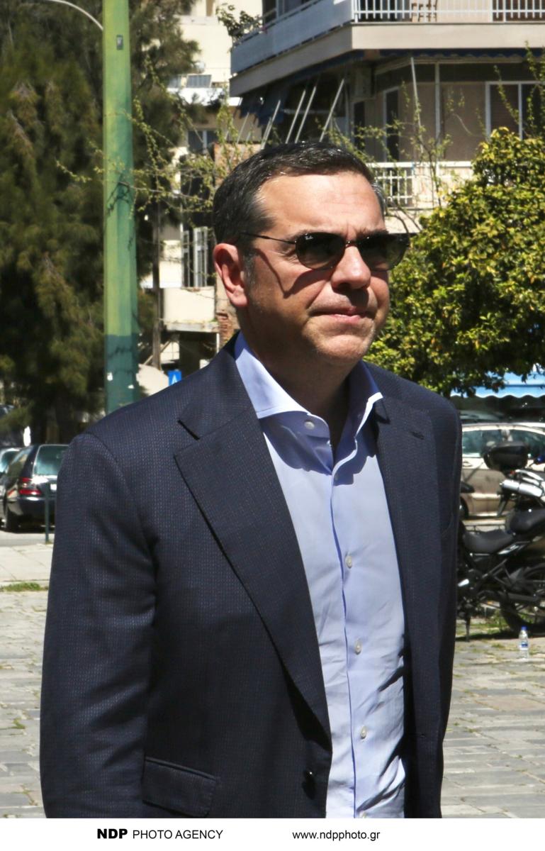 Θεανώ Φωτίου: Συντετριμμένη στην κηδεία του γιου της – Με δάκρυα στα μάτια ο 17χρονος γιος του Βασίλη Ρίζου 23 img 9376 scaled