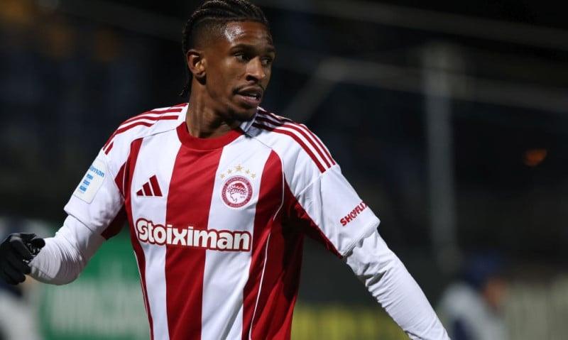 Ο Λουίς σε αναμέτρηση του Ολυμπιακού