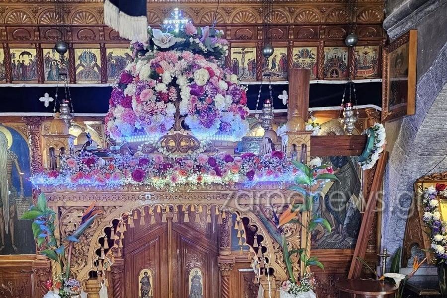 Χαμός στα Χανία με με επιτάφιο - Έβαλαν LED λαμπάκια στον τρούλο του 1 epitafios led profitisilias1