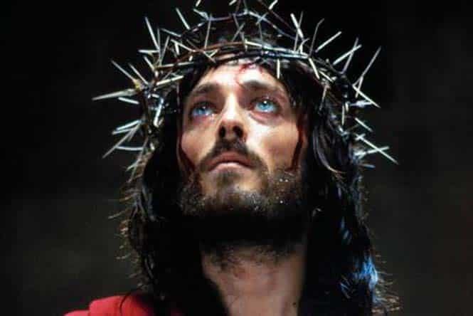 iisous-apo-nasaret-fwtografies-paraskinia-4