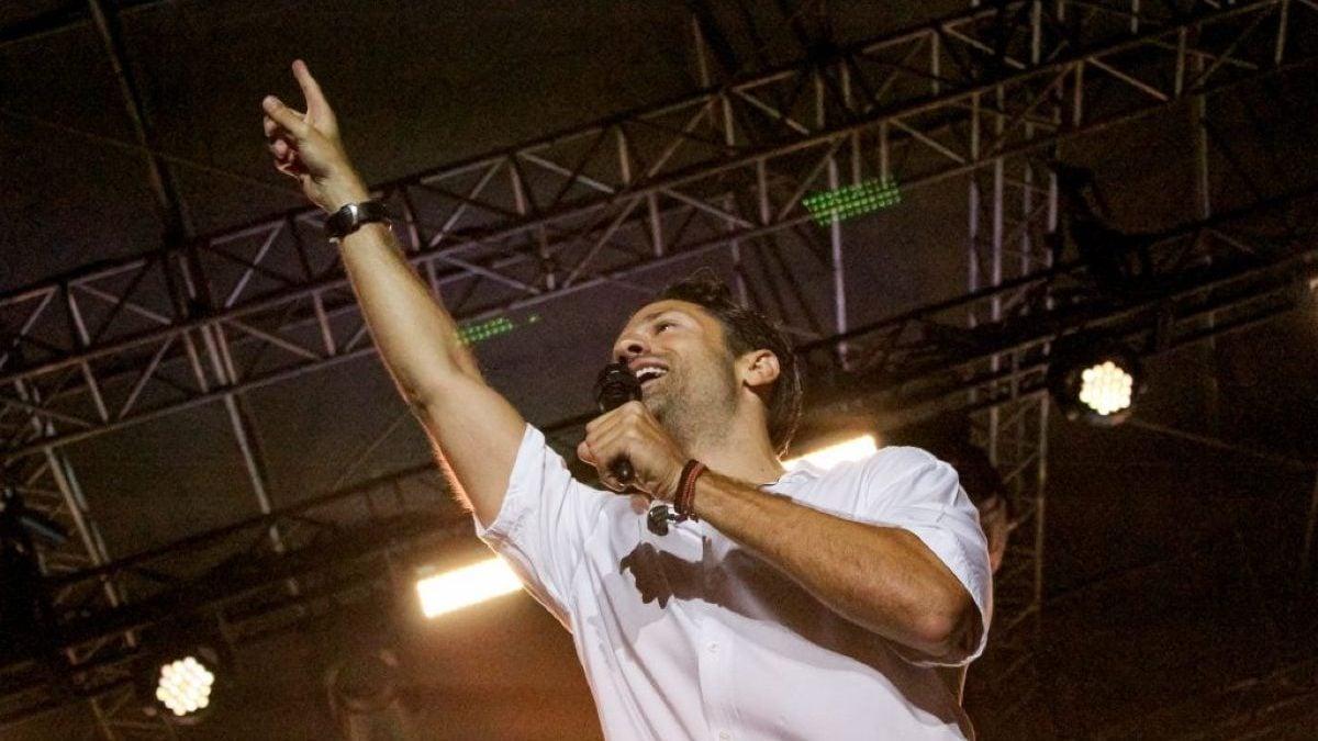 Από το σανίδι στα έδρανα: Ο Μητσοτάκης παίρνει τον Μπέζο στο Μαξίμου – Όλο το παρασκήνιο της «μεταγραφής» του αιώνα 4 argyros 1200x675 1