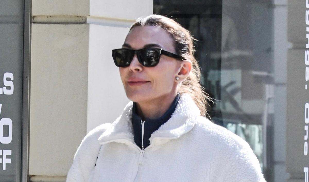 Με μίνι νυφικό, ξώφτερνο πέδιλο, πεντικιούρ που έβγαζε μάτι: Η Στεφανίδου ήταν η πιο κουλ νύφη, 22 χρόνια πριν 1 stigmiotypo othonis 2026 04 13 02.50.06