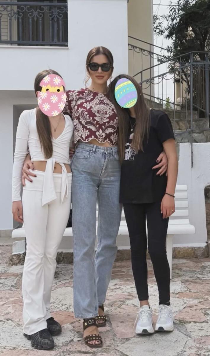 Σταματίνα Τσιμτσιλή: Το φωτογραφικό άλμπουμ από τις πασχαλινές διακοπές με την οικογένειά της 1 stigmiotypo othonis 2026 04 13 19.55.46