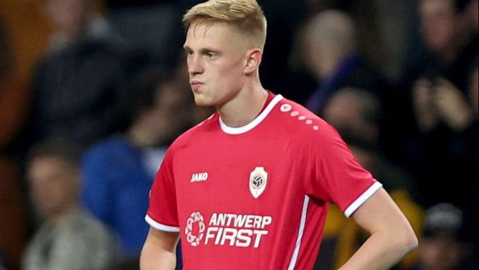 Ο Παναθηναϊκός «ψάχτηκε» για τον πανύψηλο στόπερ Βαν ντε Μπος!