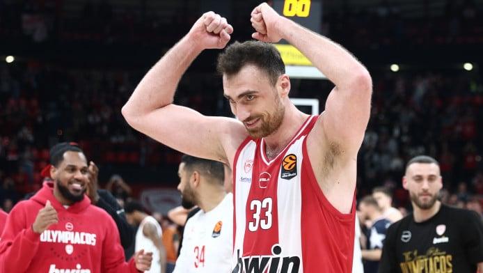 Vlog Παπαβασιλείου: Κυρίαρχος ο Μιλουτίνοφ, πιθανό πλέον το Ολυμπιακός-ΠΑΟ!