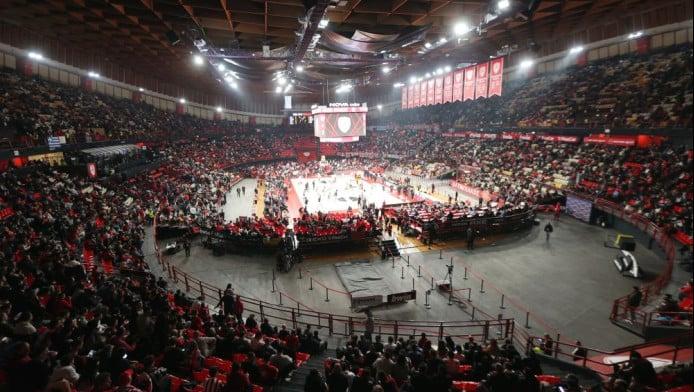 Ο δισεκατομμυριούχος που βρέθηκε στο ΣΕΦ και κανείς δεν τον κατάλαβε (ΦΩΤΟ)