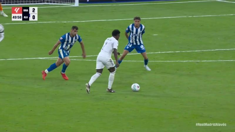 Το έκανε να μοιάζει εύκολο ο Βινίσιους - Γκολάρα εκτός περιοχής (ΒΙΝΤΕΟ)