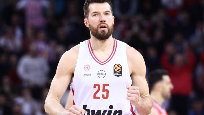 Το... ξεκόβει στους "μνηστήρες" ο Πίτερς - Η στάση στα σενάρια φυγής