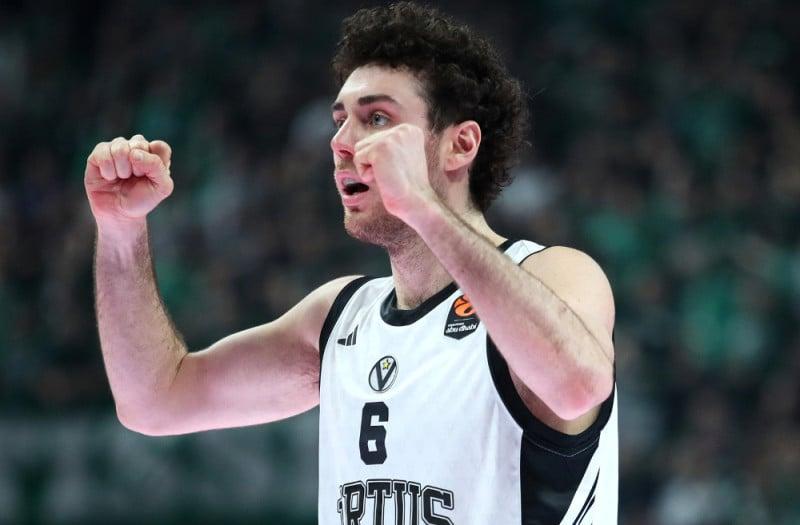 Το χειρουργείο του Σλούκα, οι τελικοί με τον Ολυμπιακό και ο... Παγιόλα!