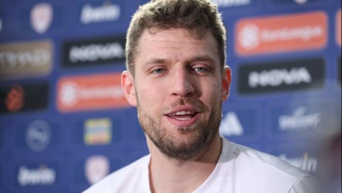 "Είναι νέα μόδα να...": Ατάκες Βεζένκοφ για Μονακό και Μπλόσομγκεϊμ!