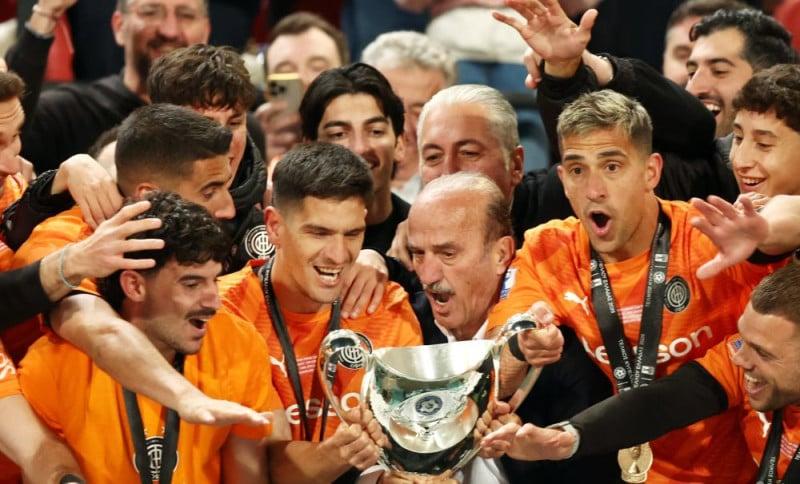 "Τρελάθηκε" ο Μπούσης - Το μεγάλο πριμ στους παίκτες του ΟΦΗ για το Κύπελλο