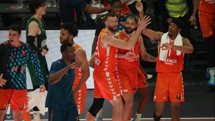 Κανονικά πριν τον ΠΑΟ η Βαλένθια - Με τρεις μικρούς στην αποστολή της!
