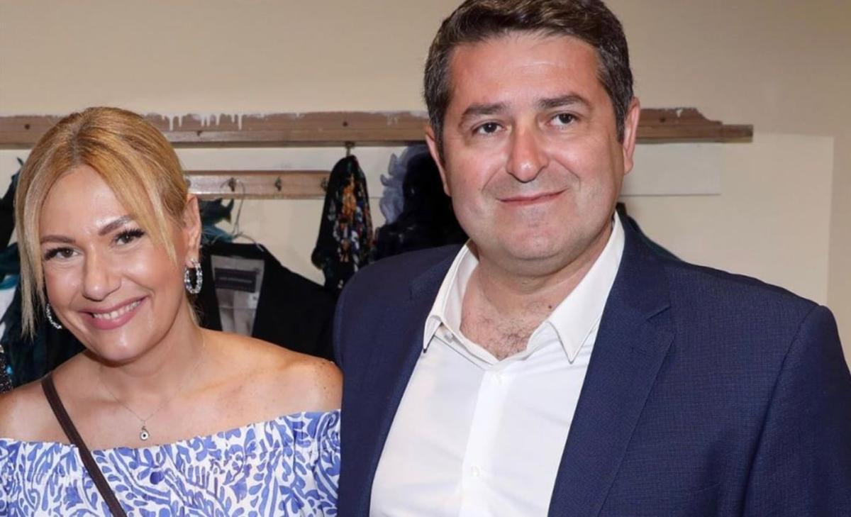 Τίνα Μεσσαροπούλου: Το συγκινητικό μήνυμα για τον Γιώργο Μυλωνάκη – «Ο σύζυγός μου είναι μαχητής» 1 stigmiotypo othonis 2026 05 11 17.29.53
