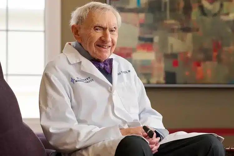 dr howard tucker 1 111524 9b9b45dae76b43769705d37d6c7e598f